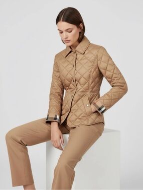 BURBERRY CAWTHORNE QUILTED JACKET Tan Women's Jacket with Turn-Cuff Deta. New
